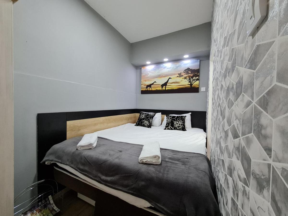 Nikola Tesla City Walk Apartment Ni Екстериор снимка